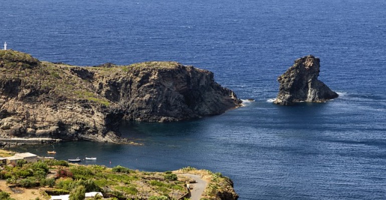 Vacanze a Pantelleria: la magia dell’isola siciliana