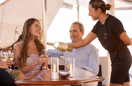 Mediterraneo segreto su boutique ship: calette inaccessibili e porti minori tra Baleari, Corsica e isole pontine
