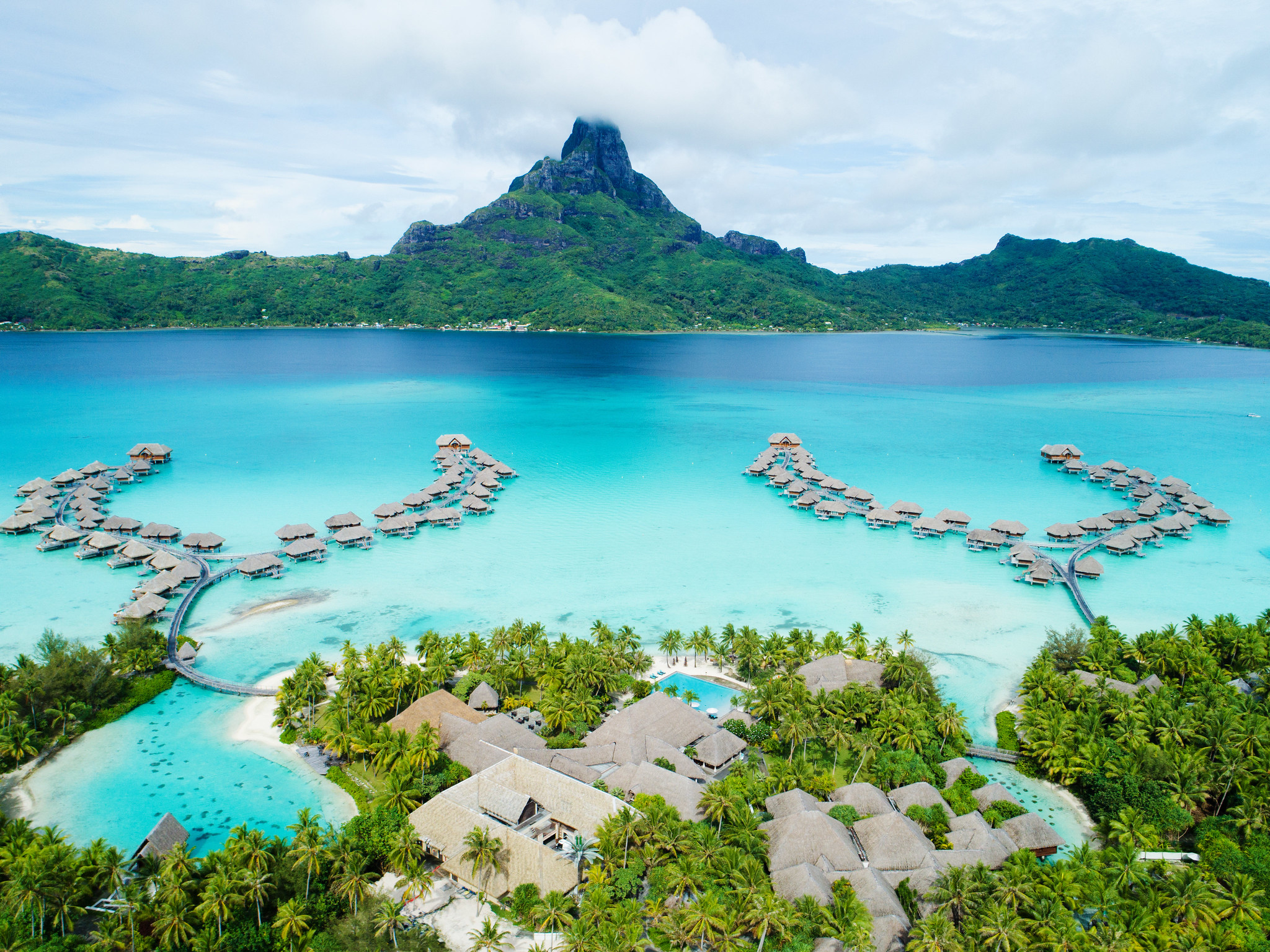 https://www.traveldesign.it/upload/CONF52/20240511/BORA_BORA_THALASS0_INTERCO_AEREAL_VIEW.jpg